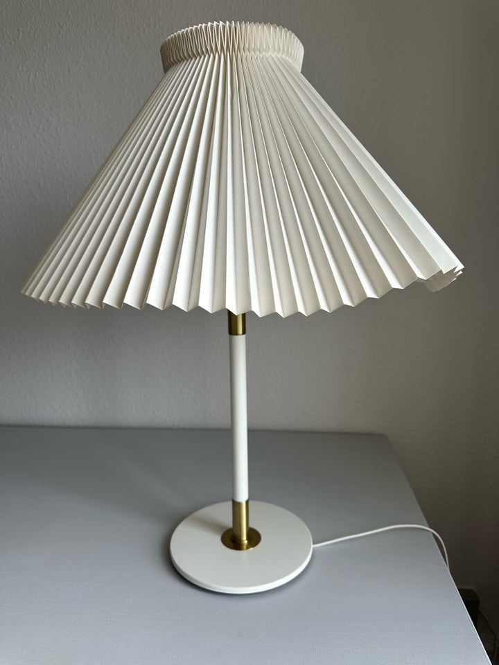 Arkitektlampe, Le Klint Bordlampe