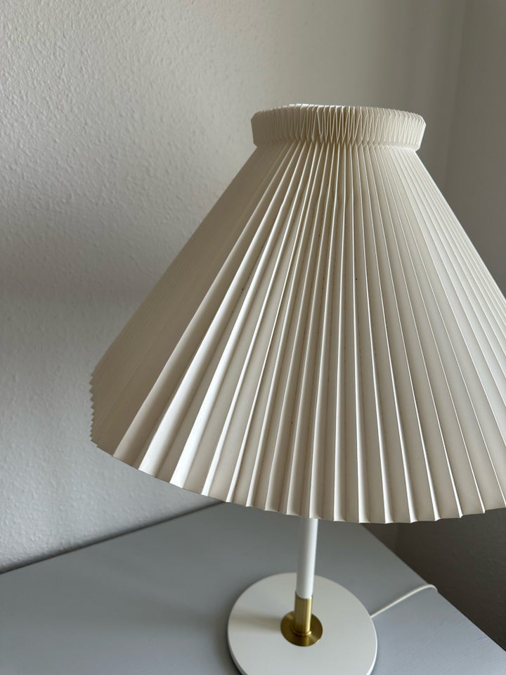 Arkitektlampe, Le Klint Bordlampe