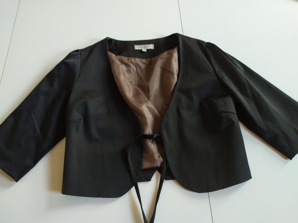 Blazer, str. 34, Margit Brandt