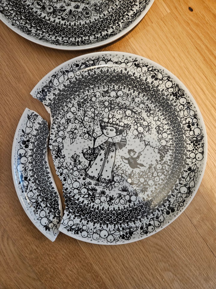 4 platter/tallerkener, Bjørn