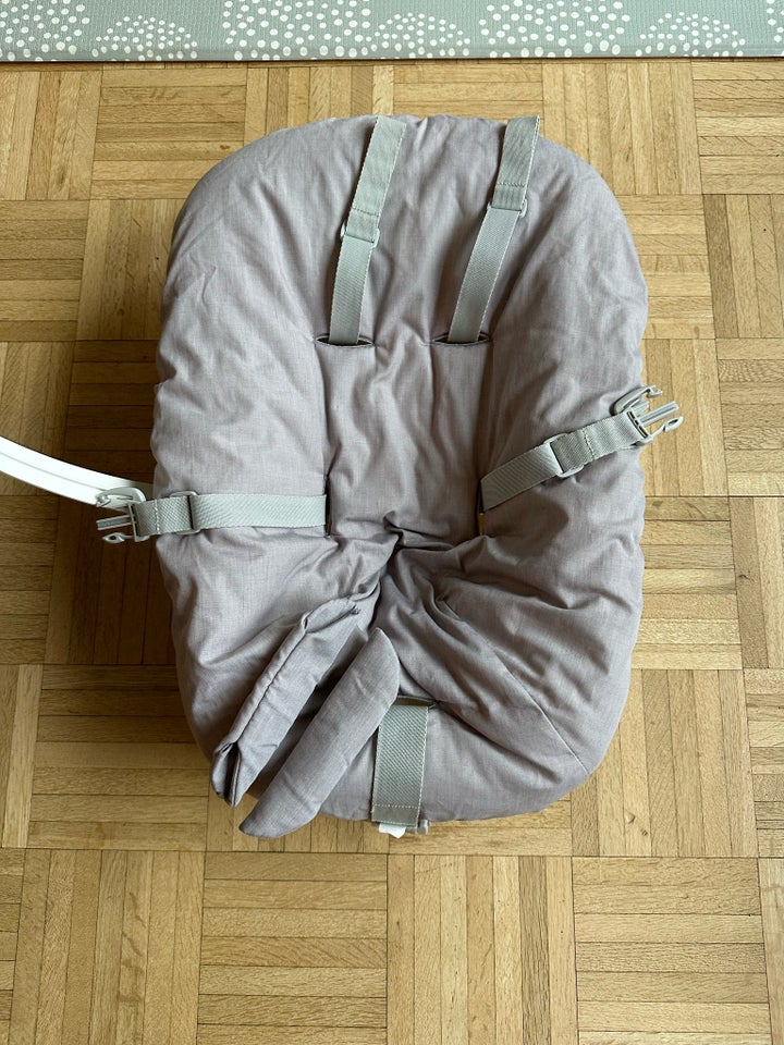 Babyindsats, Stokke Newborn,