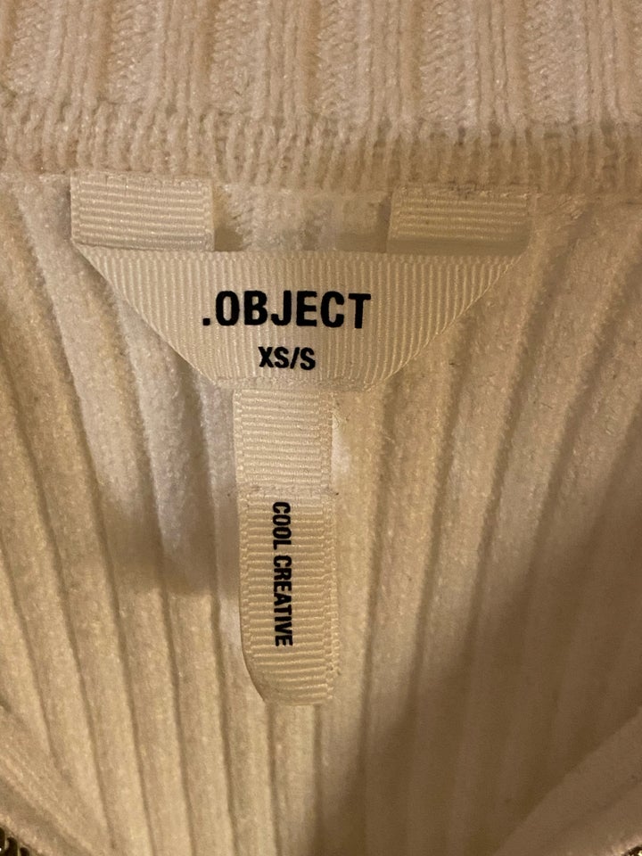 Bluse, Objekt, str. 44