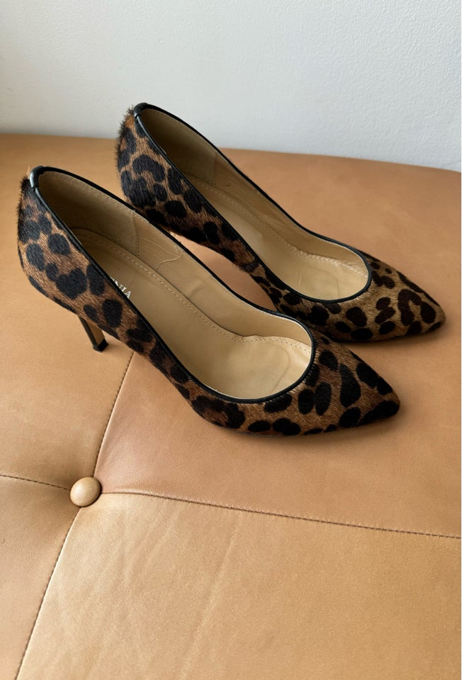 Pumps, str. 39, Gardenia