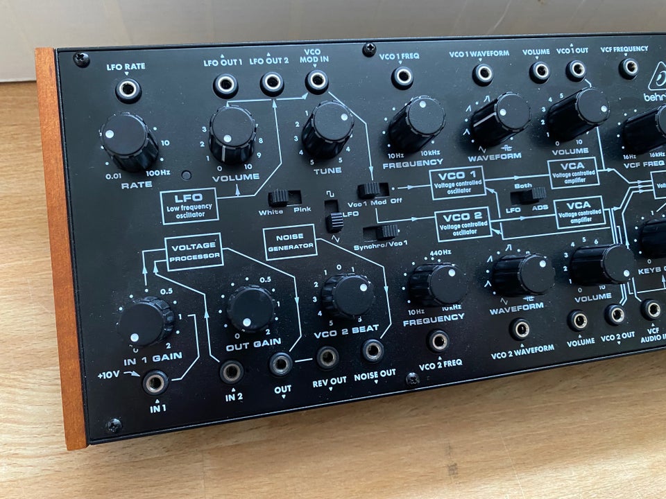 Synthesizer, Behringer Kobol