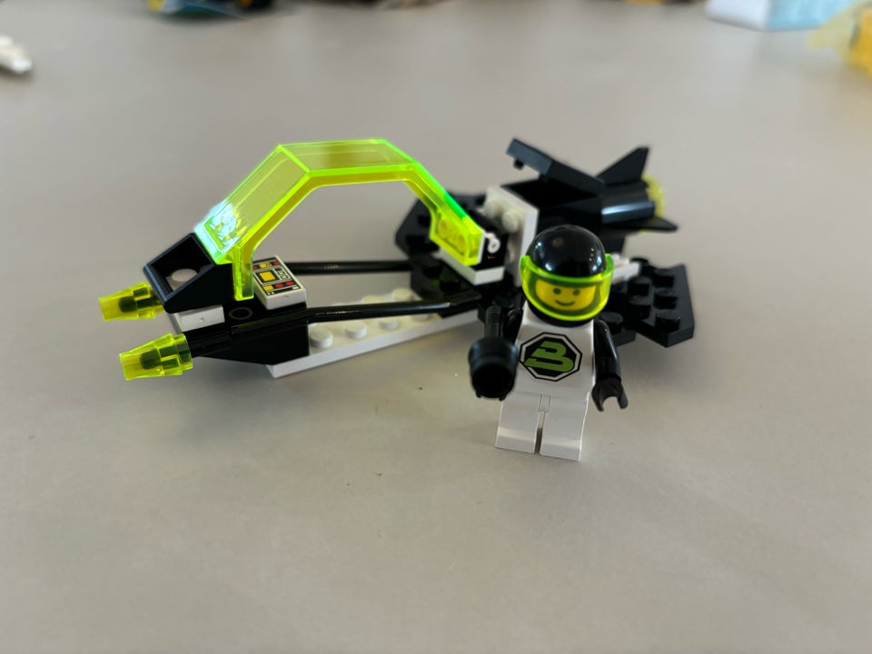 Lego andet, 6832 LEGO Blacktron 2