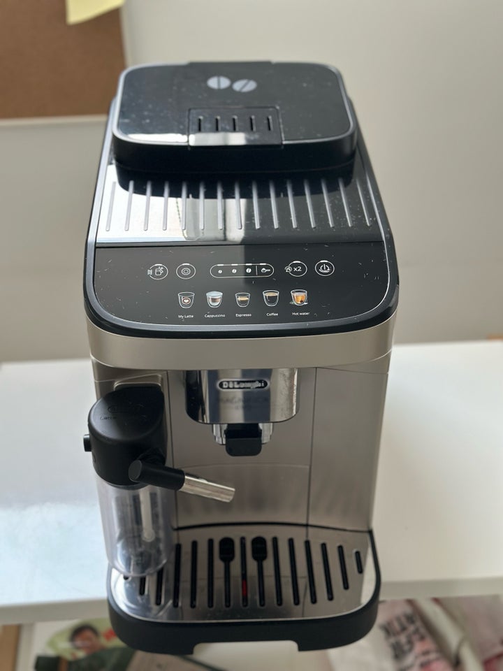 Delonghi Magnifica Evo  Delonghi