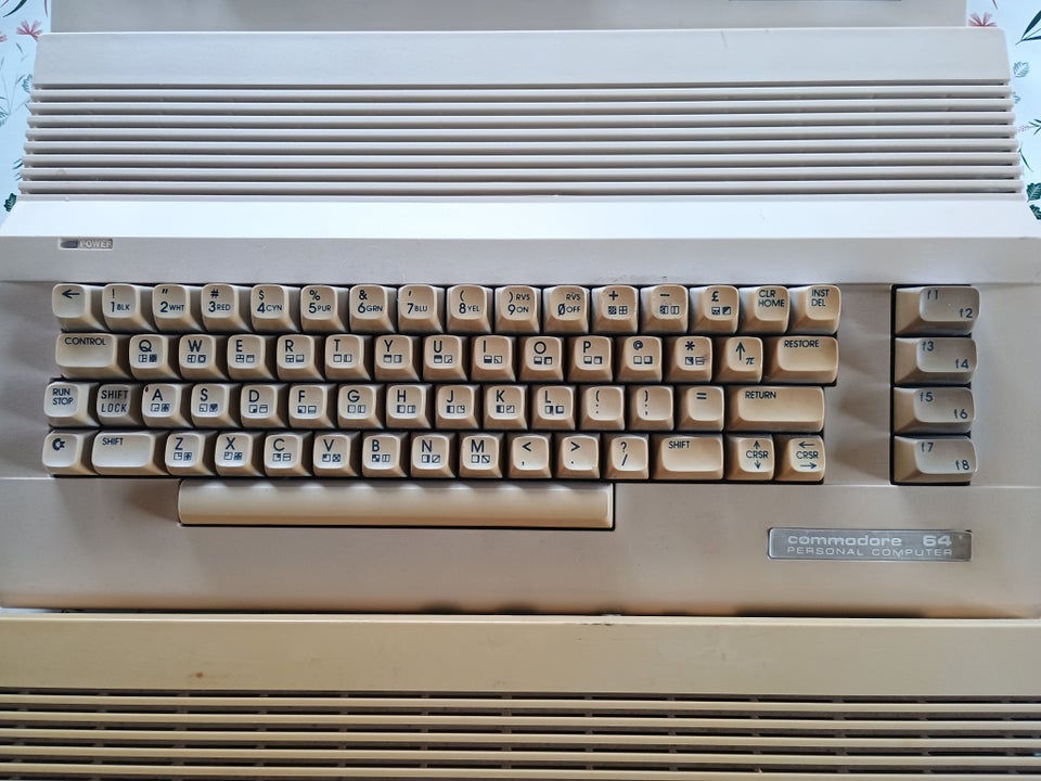 Commodore c64 spillekonsol