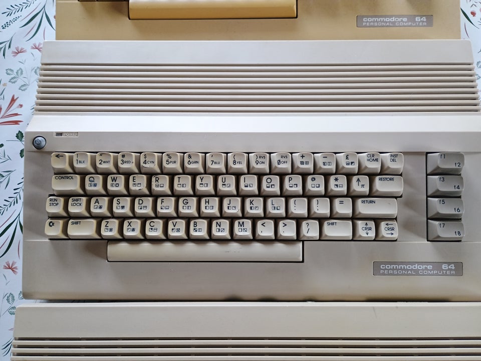 Commodore c64 spillekonsol