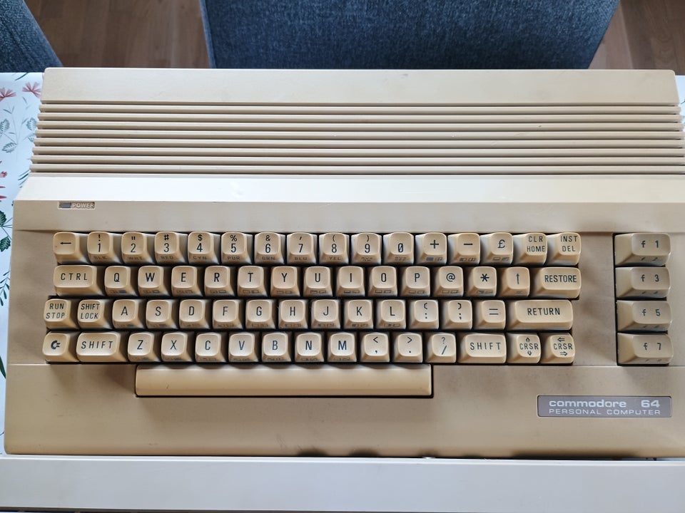 Commodore c64 spillekonsol