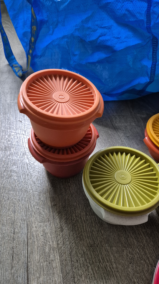 Tupperware bøtter, Tupperware