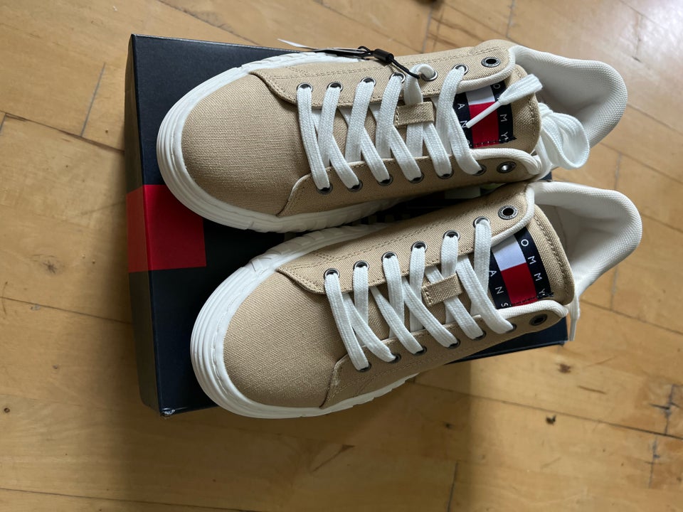 Sneakers str 40 Tommy Jeans