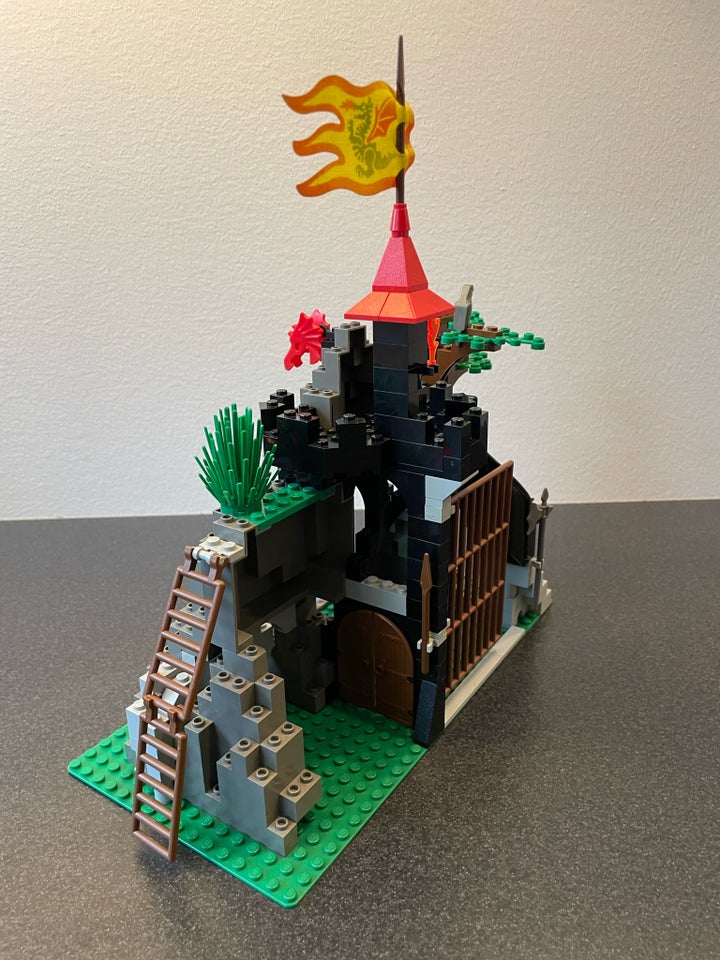 Lego Castle, 6076