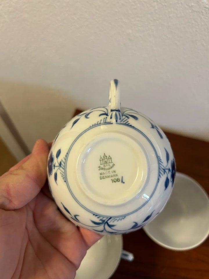 Porcelæn, Dickens tekop , Bing og