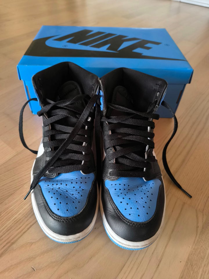 Sneakers, Nike Jordan 1, str. 39