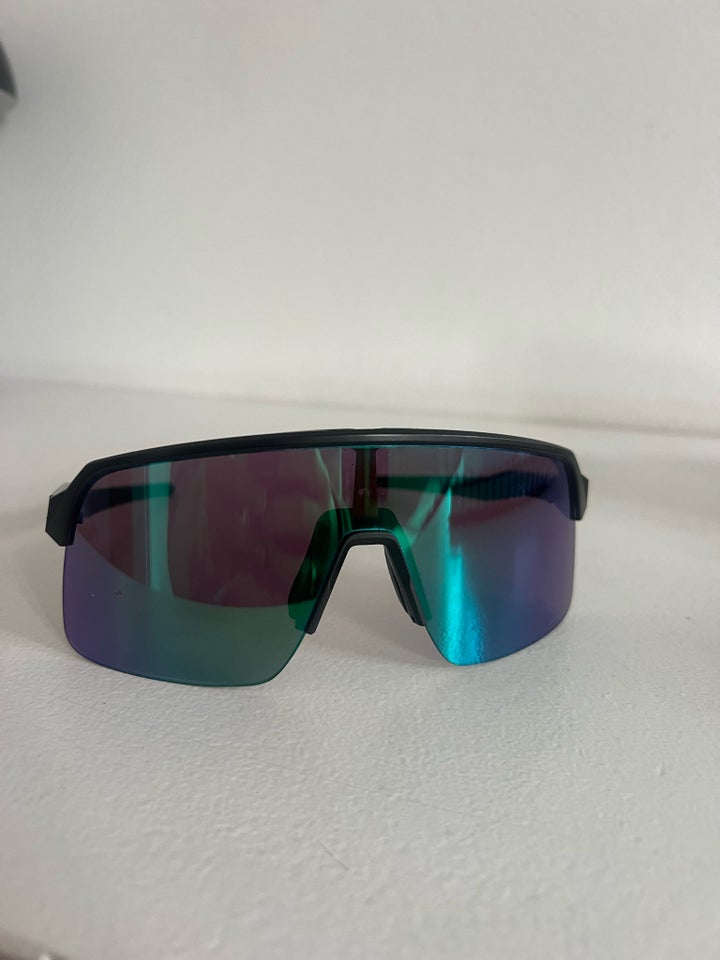 Briller, Oakley Sutro Lite