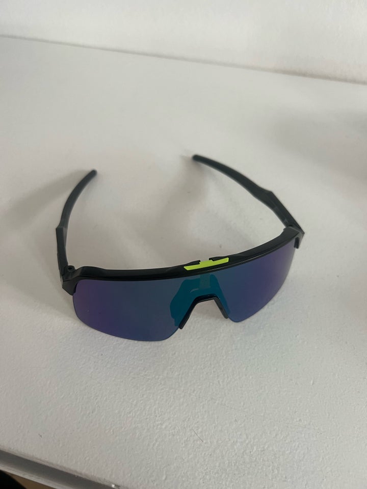 Briller, Oakley Sutro Lite