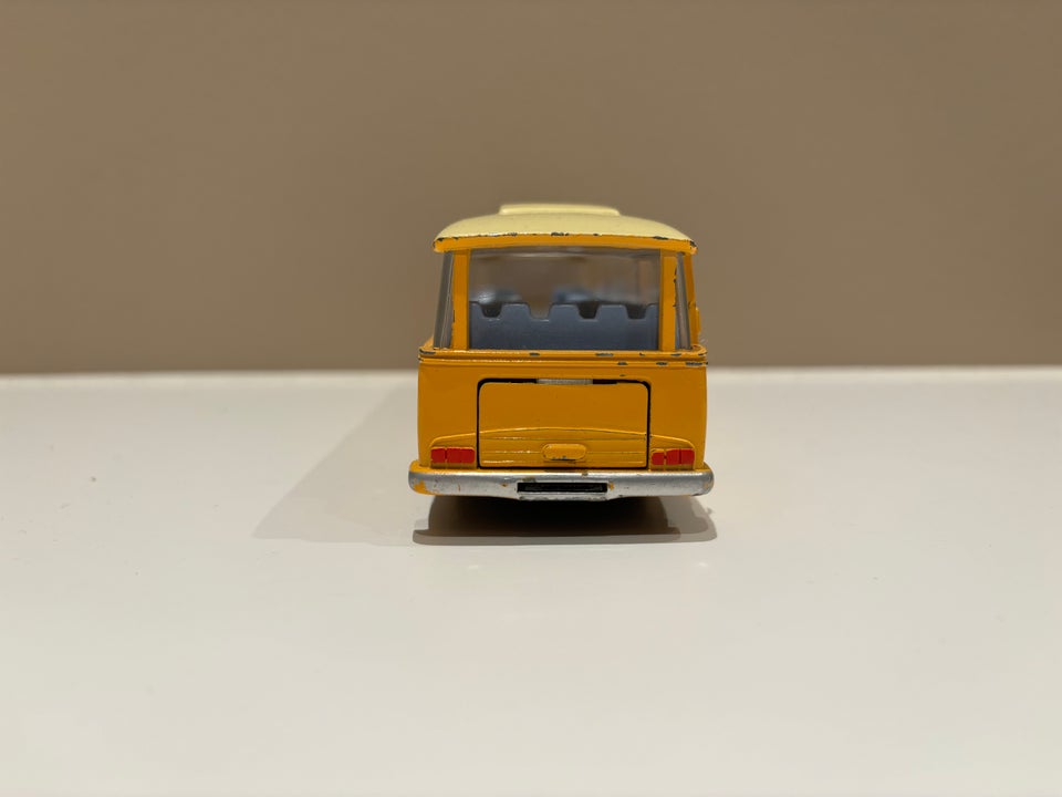 Modelbus, Dinky Supertoys Vega