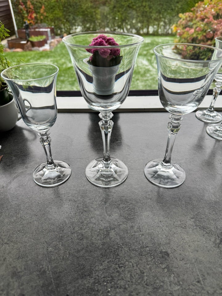 Glas, Rødvin, hvidvin og portvins