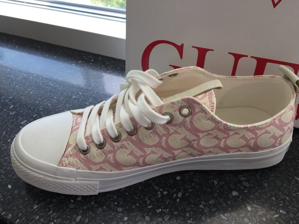 Sneakers, str. 39, GUESS