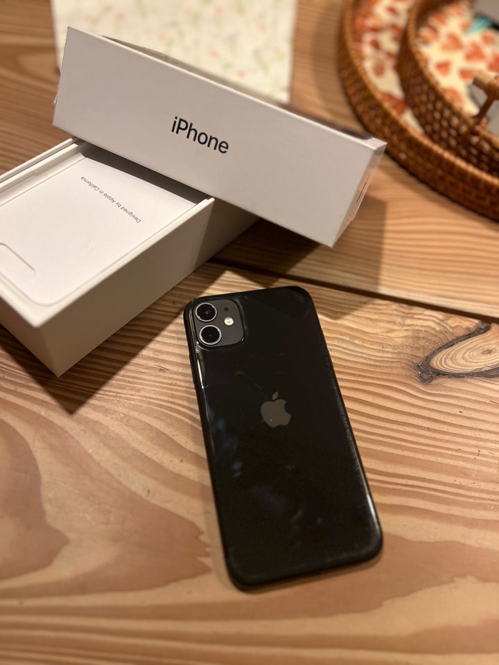 iPhone 11, 64 GB, sort