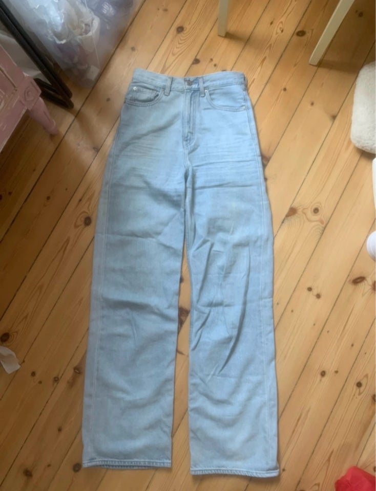 Jeans, Levi’s, str. 25