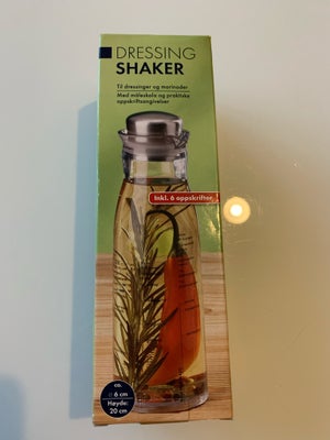 Dressing shaker