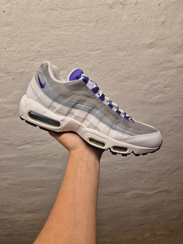 Sneakers, Nike Air Max 95 Grape