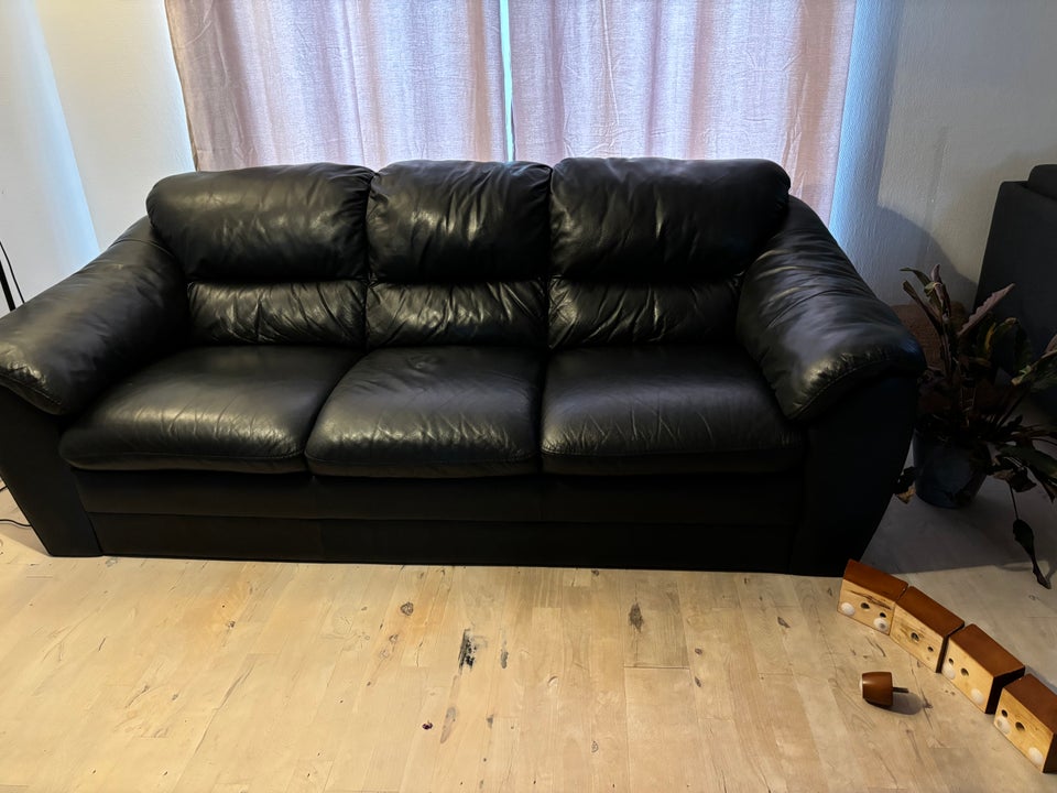 Sort læder sofa