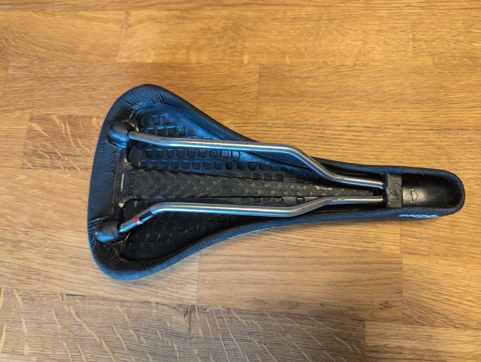 Sadel, Selle Italia Flite Titanium