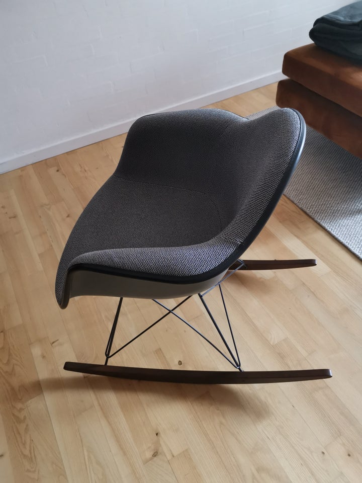 Eames Limited edition 2019 nr 752