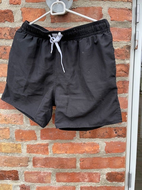 Shorts, UKENDT, str. 44