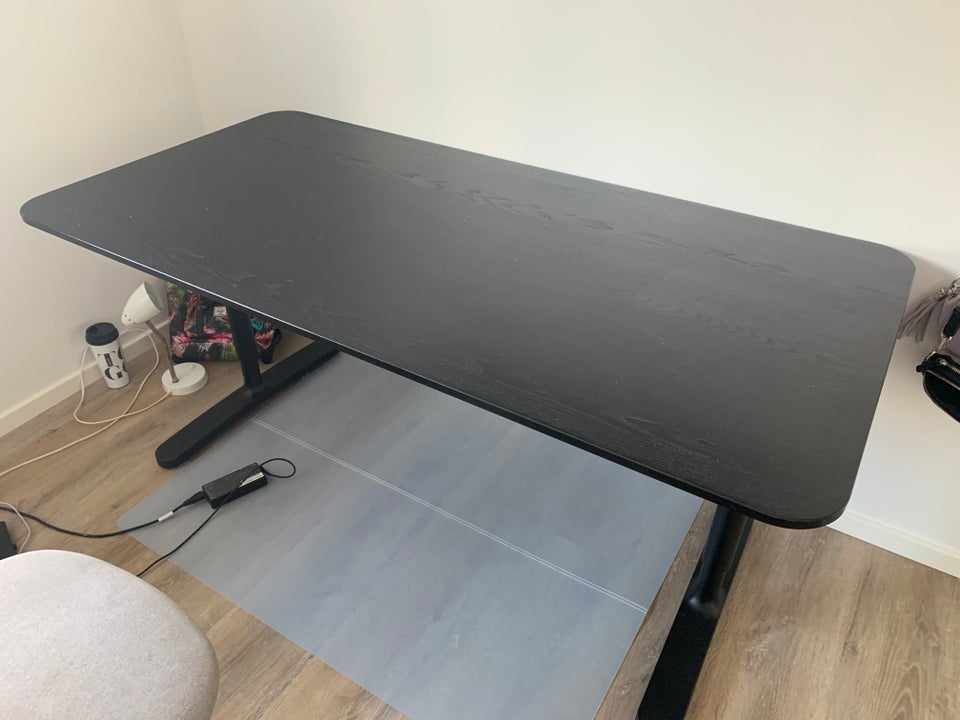 Skrivebord Ikea b: 160 d: 80