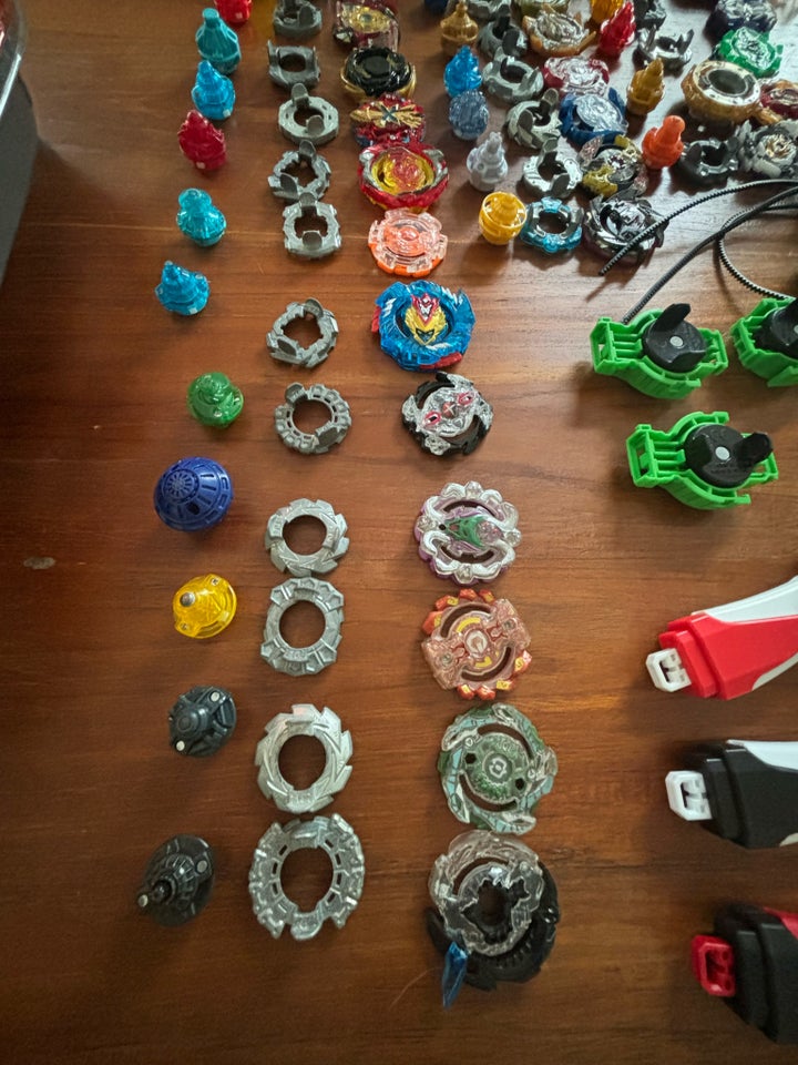 Blandet legetøj, Beyblades,