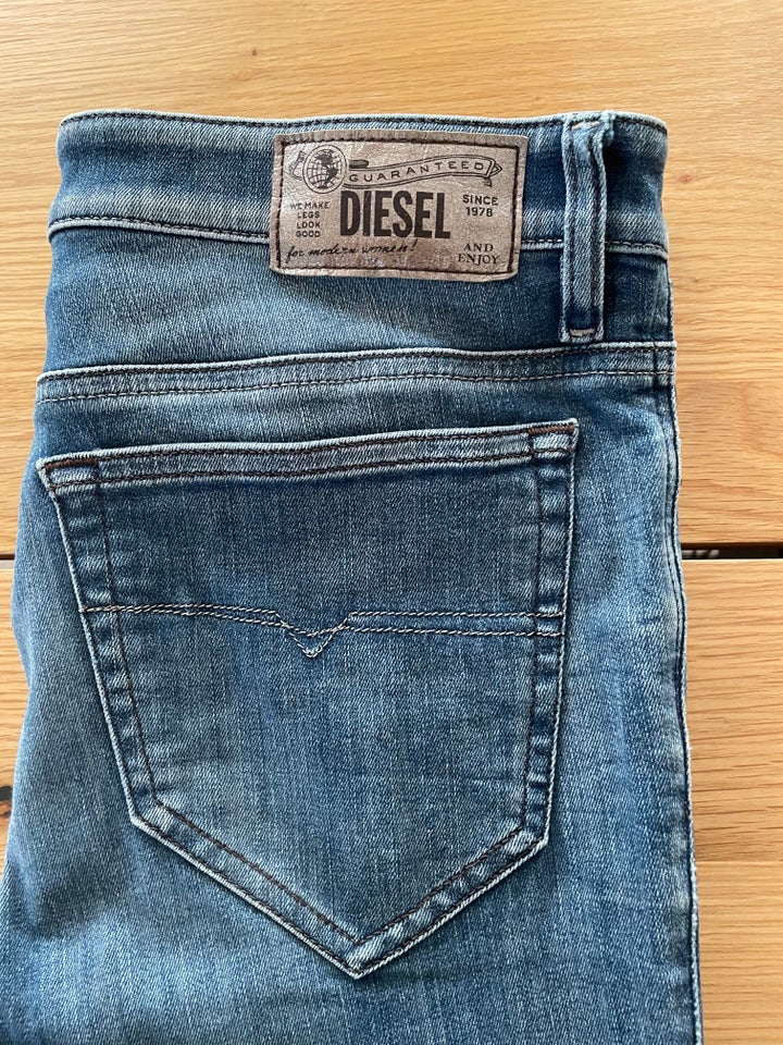 Jeans, Diesel, str. 30