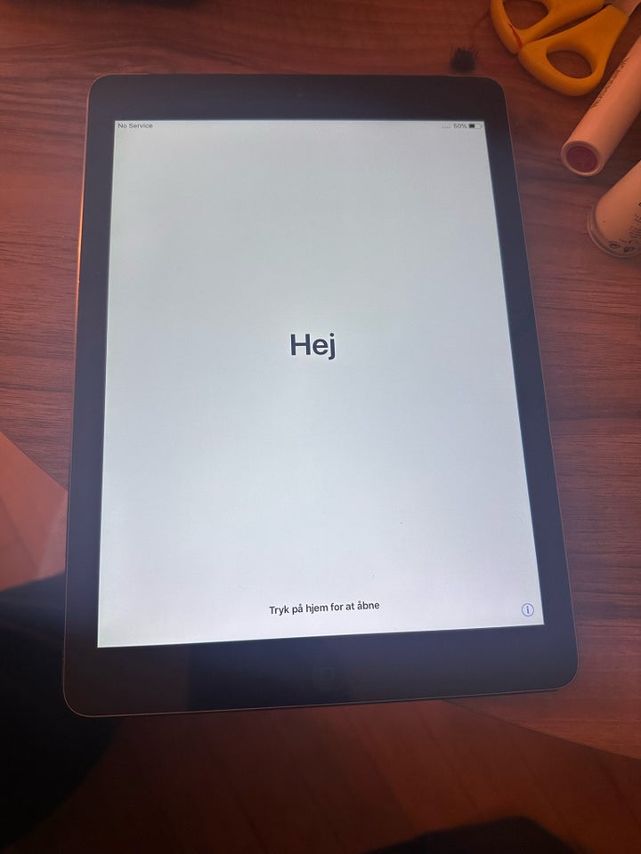 iPad Air, 16 GB, sort