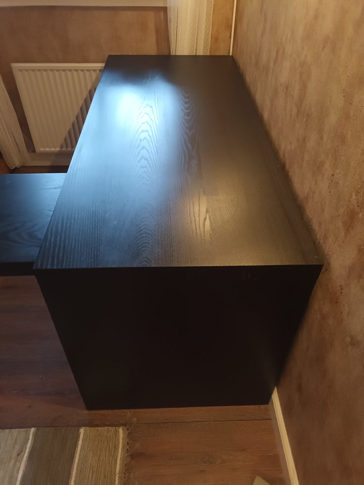 Skrivebord, MALM Skrivebord med