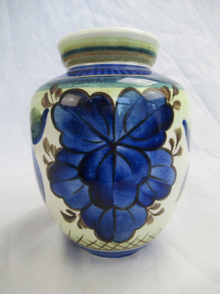 Gammel Vase Med Blomster 1304/345