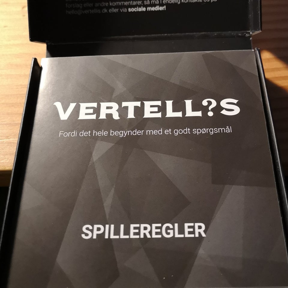 Vertellis, Familiespil, kortspil