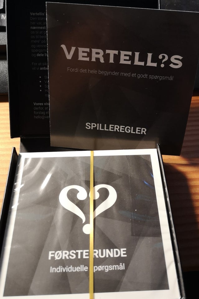 Vertellis, Familiespil, kortspil