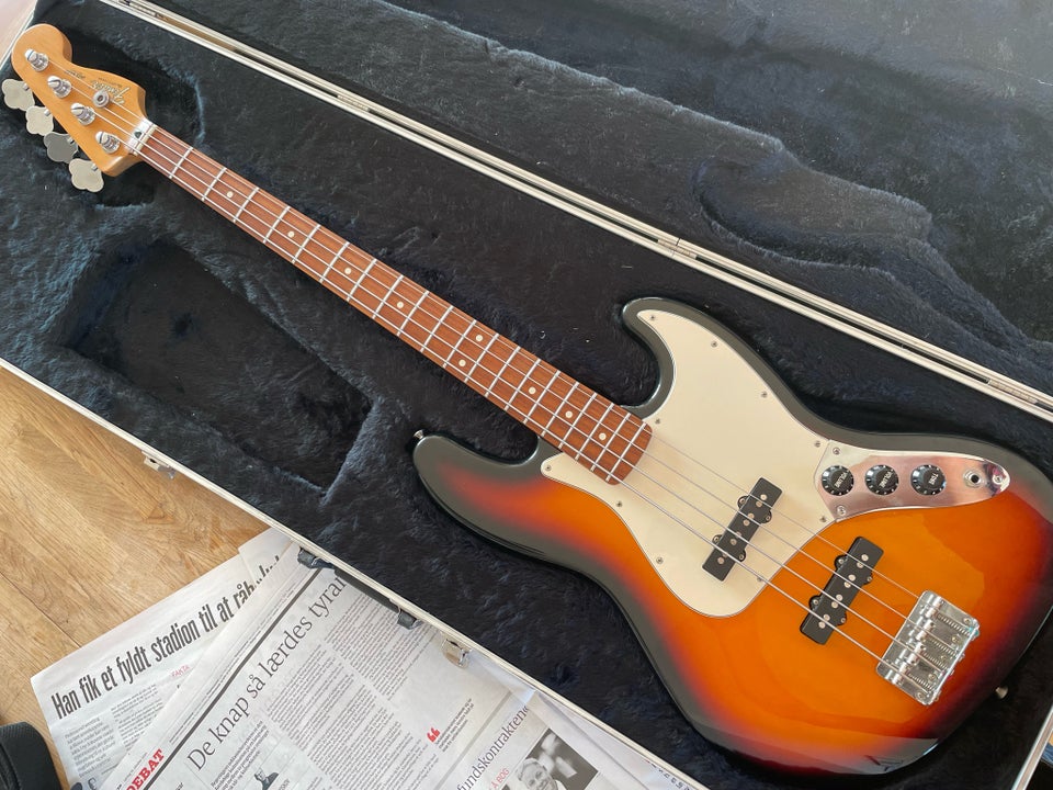 Elbas, Fender (Mex) Jazz Bass