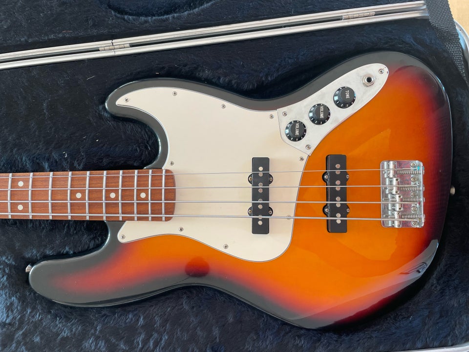 Elbas, Fender (Mex) Jazz Bass