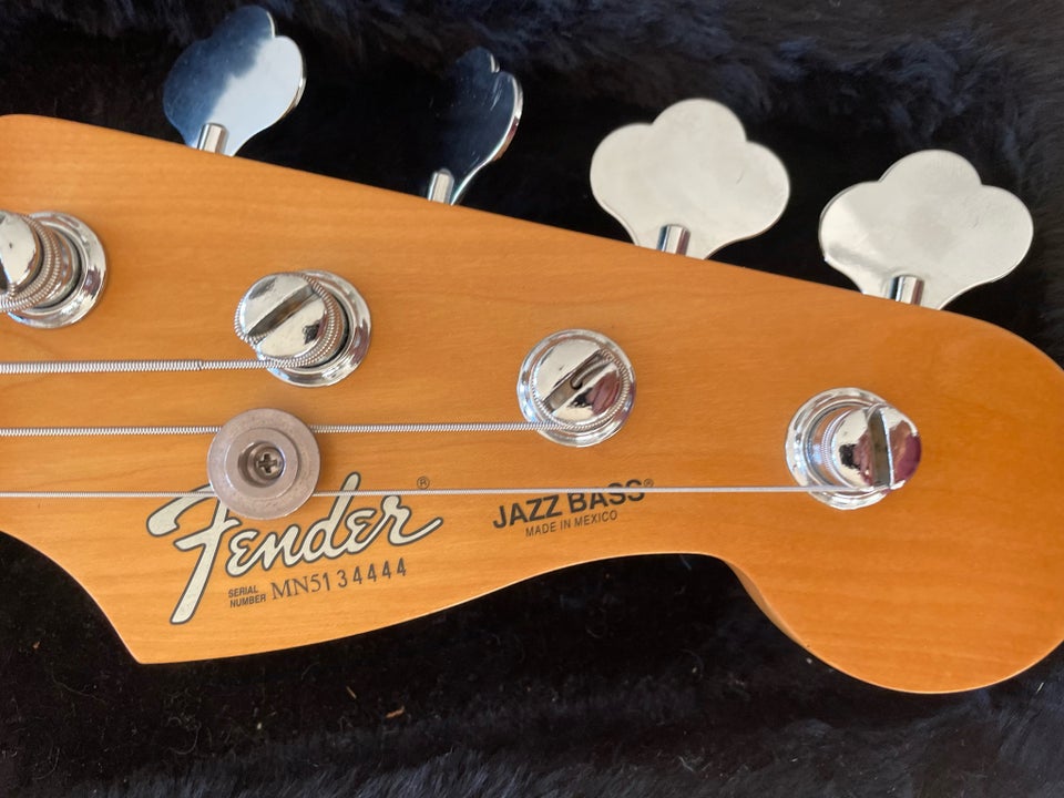 Elbas, Fender (Mex) Jazz Bass