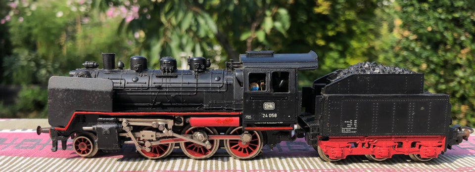 Modeltog, Märklin 3003 DB BR 24 058,