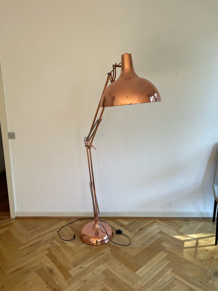 Gulvlampe Ilva