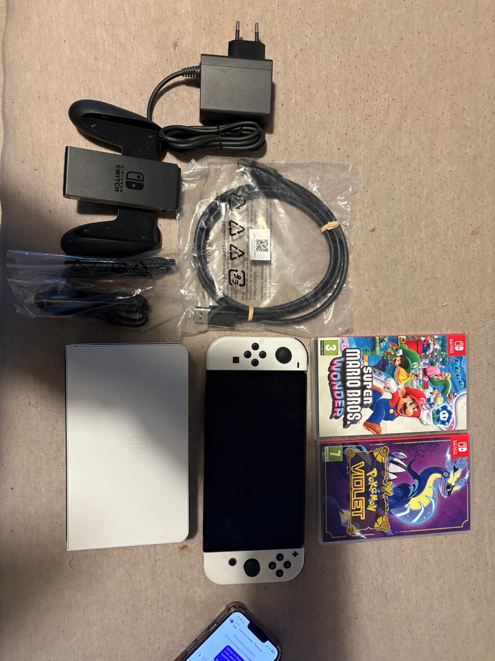 Nintendo Switch, Hvid qled,