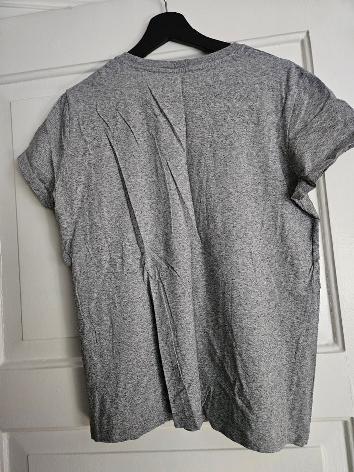 T-shirt, Levis, str. 40