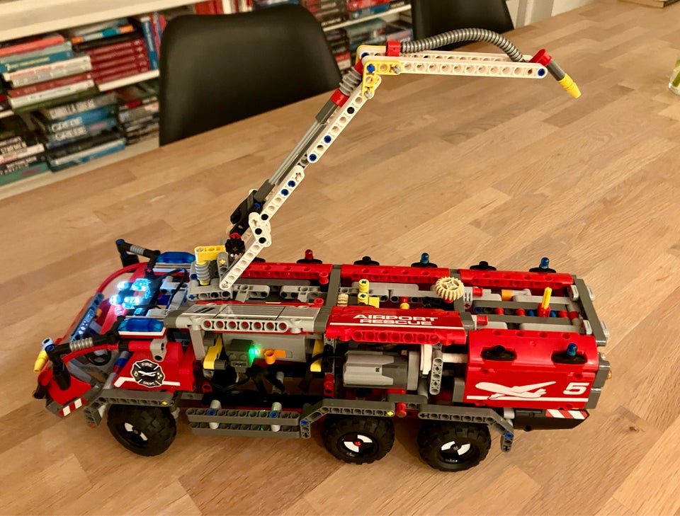 Lego Technic 42068