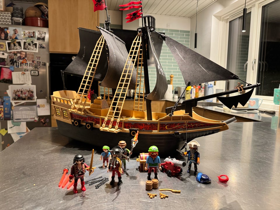 Playmobil, Piratskib , Playmobil