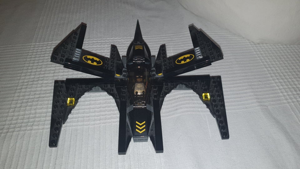 Lego Super heroes, Batwing over