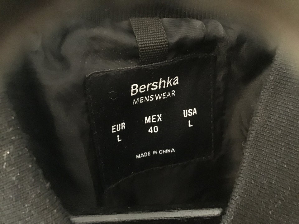 Jakke, str. L, Bershka